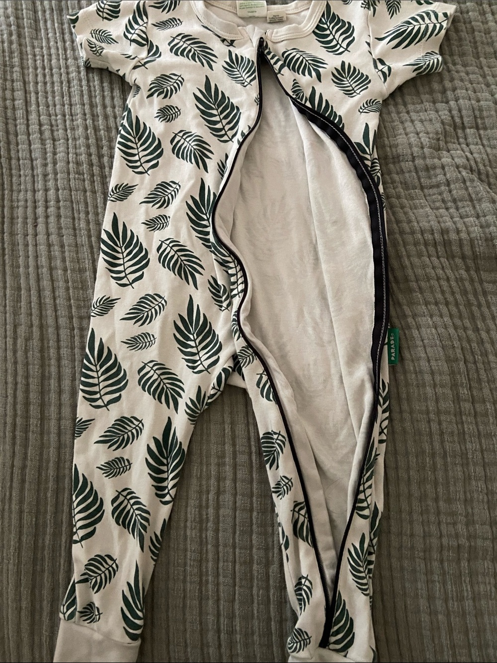 Parade 18-24 months Organic Leaf-Print One-Pajamas Romper - Picture 4 of 6